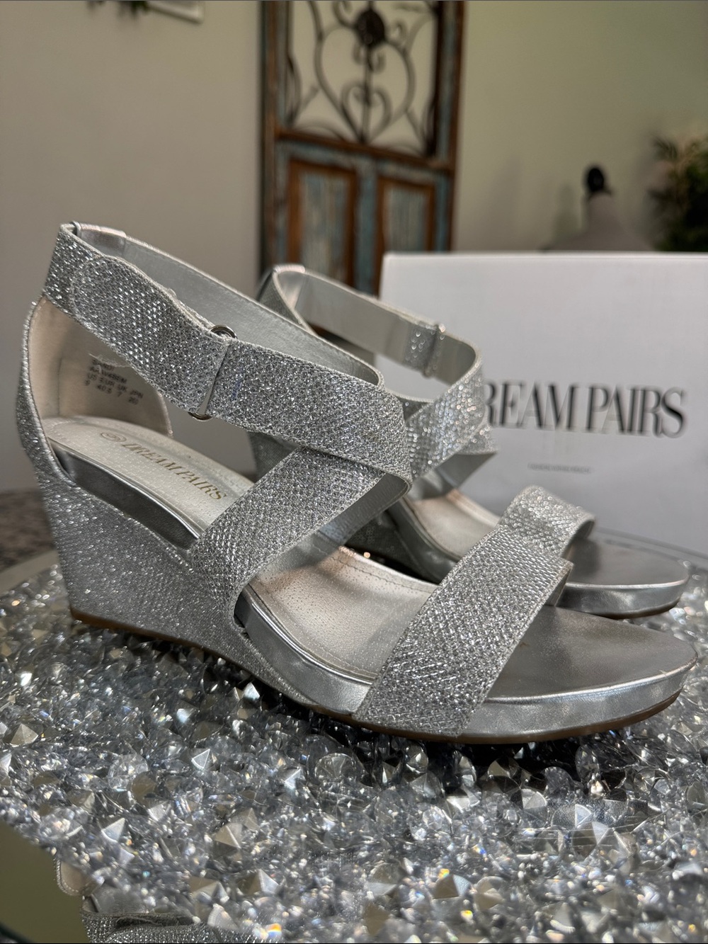 Dream Pairs Silver Glitter Strappy Wedge Sandals EUC 9